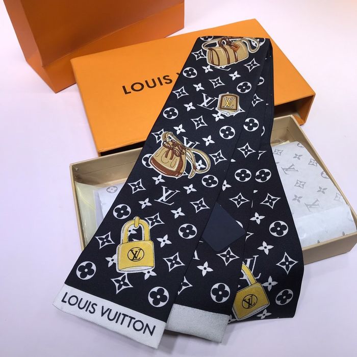 Louis Vuitton Scarf LVS00010